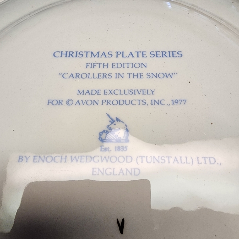 Vintage Avon Christmas plate from 1977